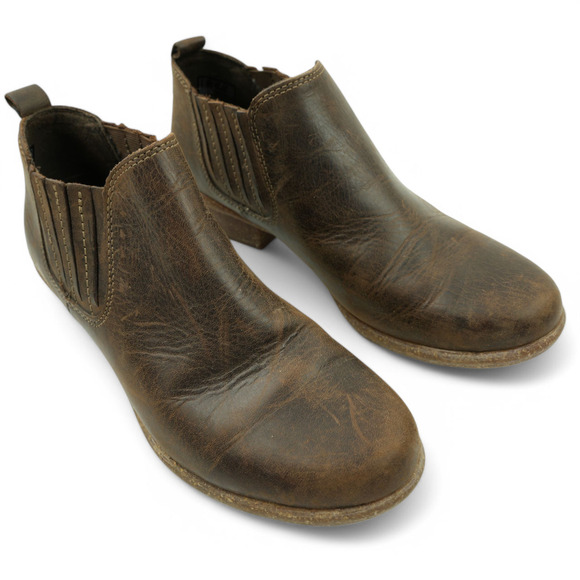 Clarks Women's Wilrose Jade Boot Size 7M Low Heel Chelsea Shootie Brown Leather - Picture 2 of 10